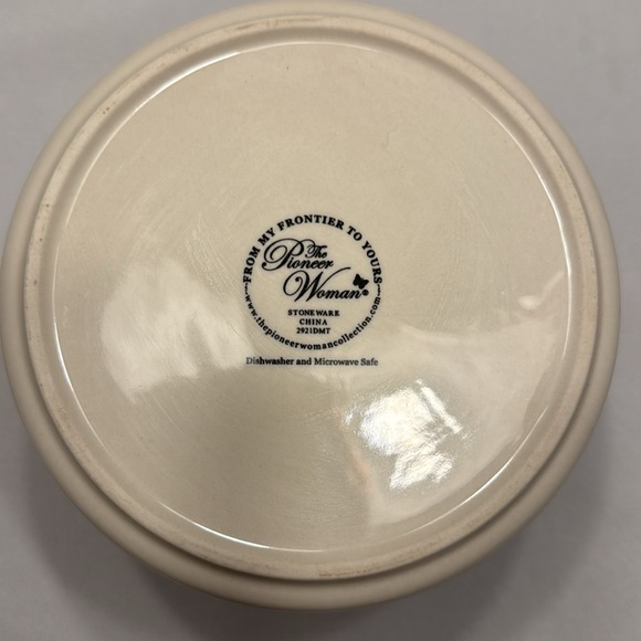 The Pioneer Woman “Dazzeling Dahlias” pattern stoneware bowl. - Picture 6 of 7